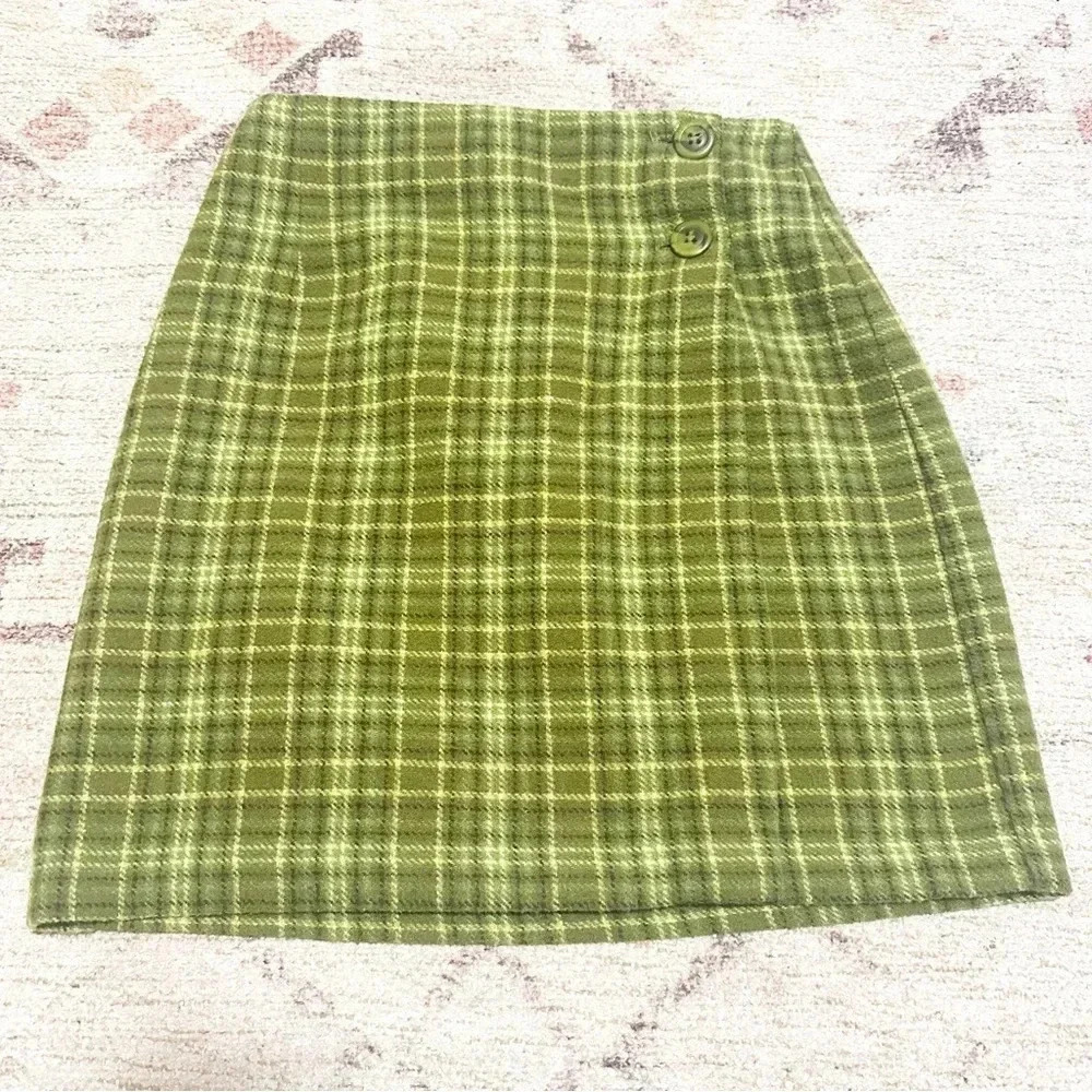 Vintage 90’s Green plaid wool blend mini skirt with button detail size 3 - Picture 9 of 10